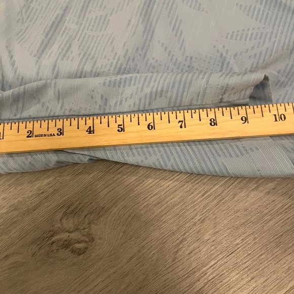 Travis Mathew 9” Floral Golf Shorts - Picture 6 of 7